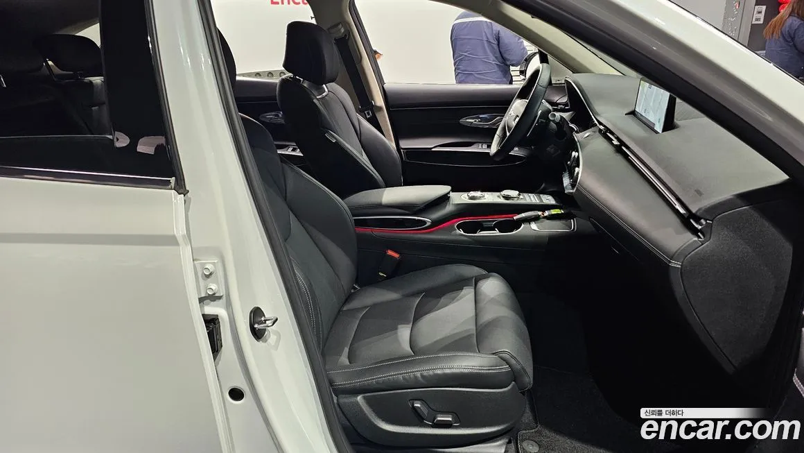 Genesis GV70 — фото 10