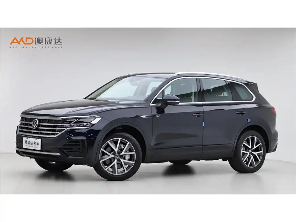 Volkswagen Touareg — фото 1