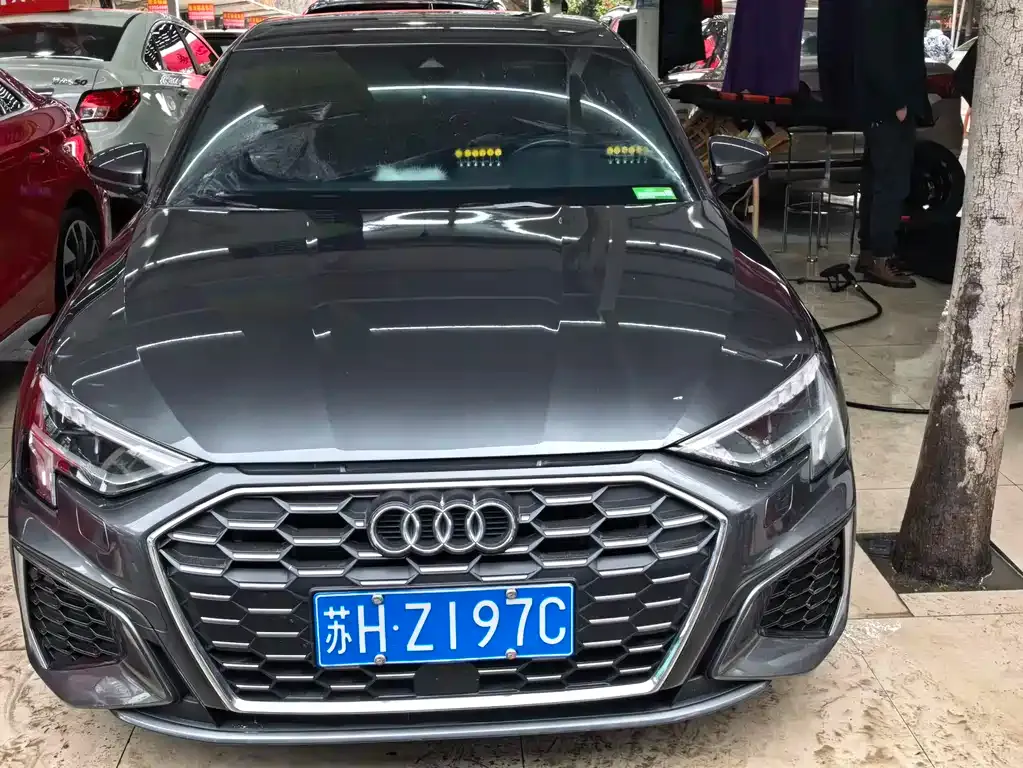 Audi A3 — фото 1
