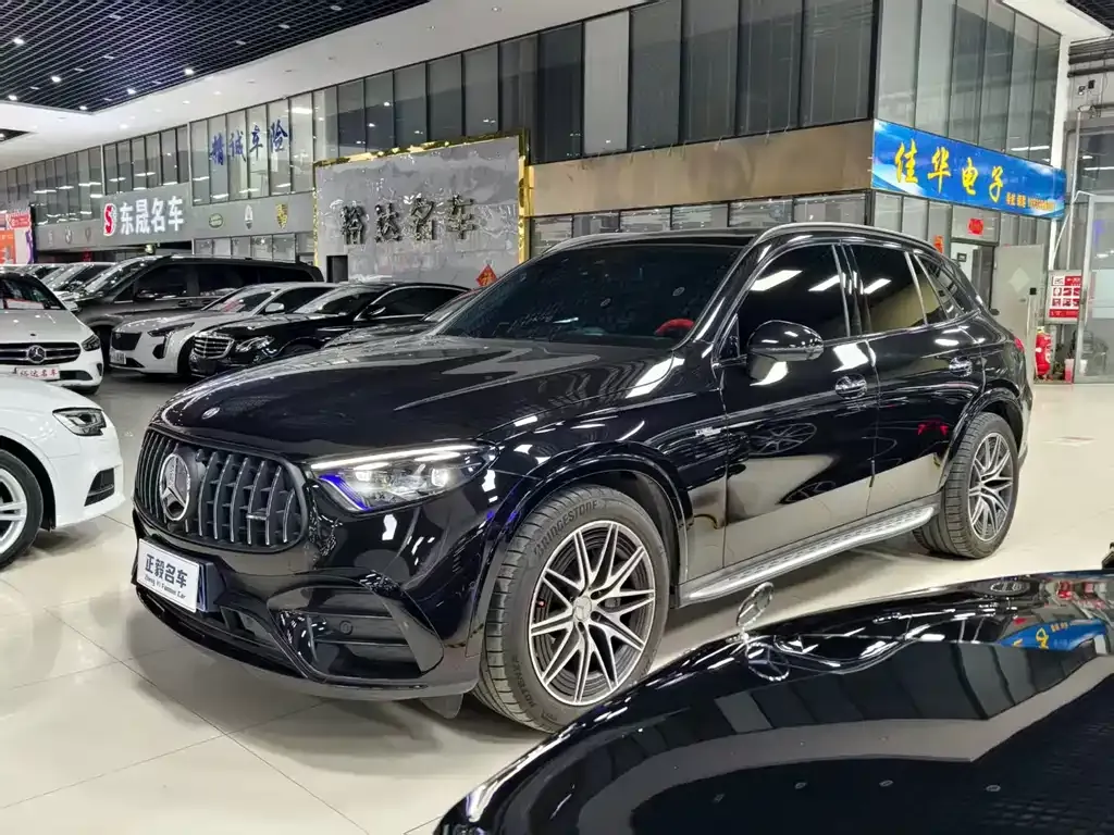 Mercedes-Benz GLC AMG — фото 1
