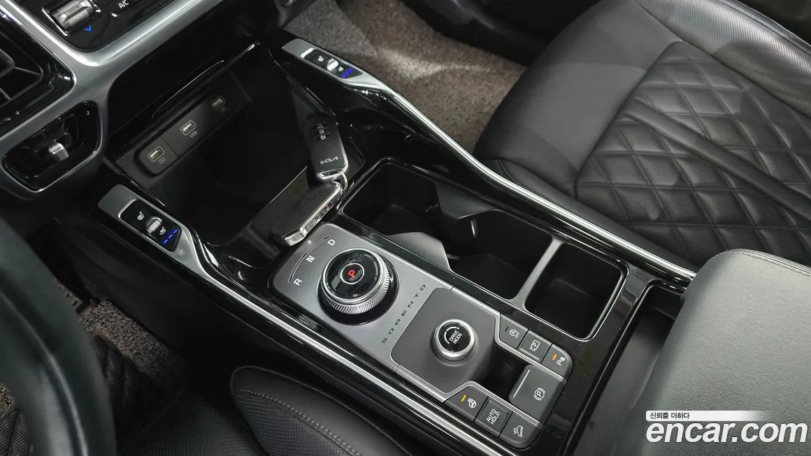 Kia Sorento — фото 10