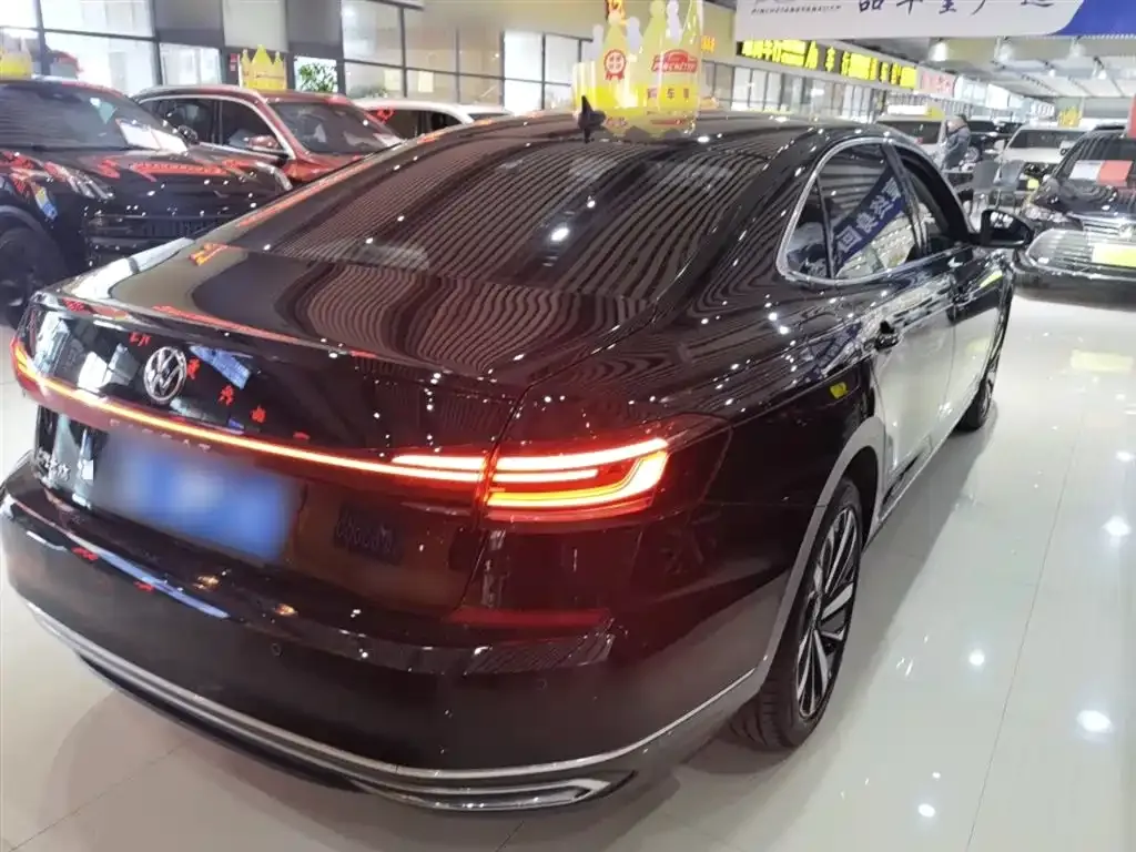 Volkswagen Passat — фото 5