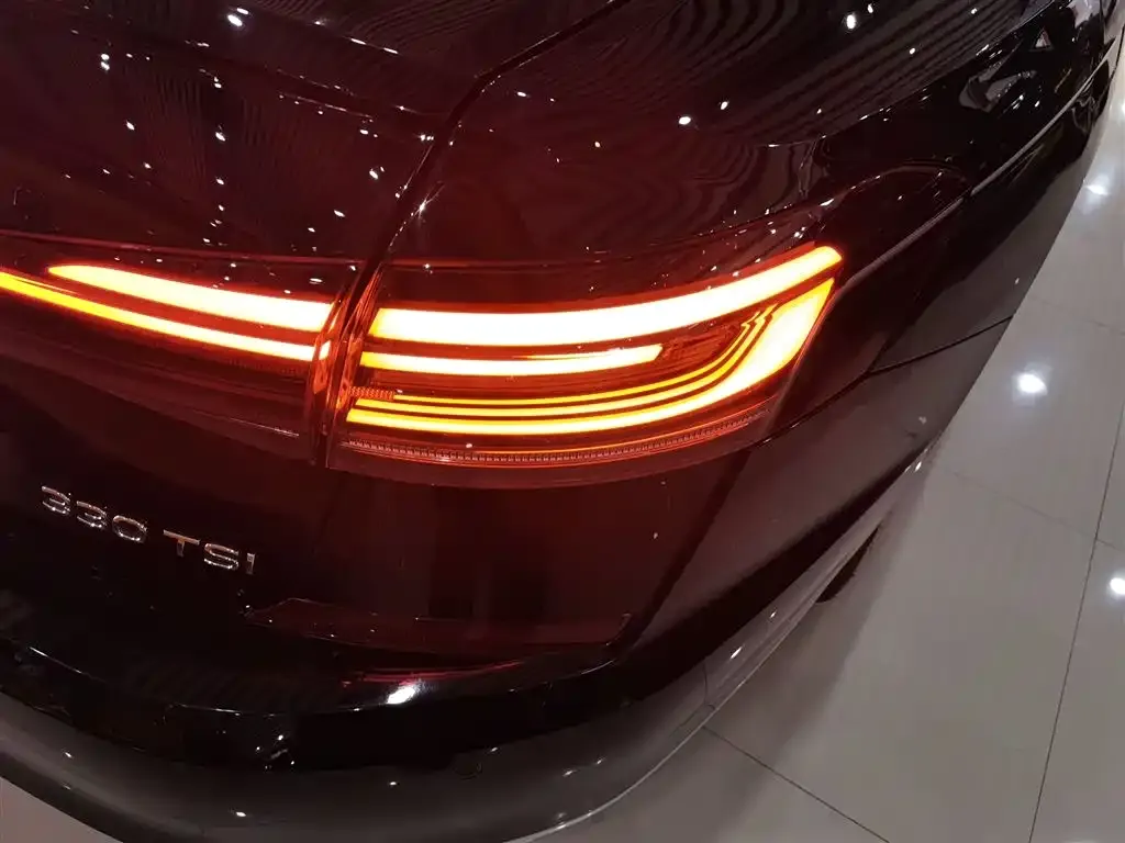 Volkswagen Passat — фото 10