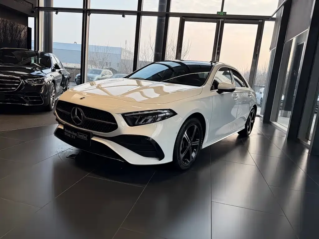 Mercedes-Benz A-Class — фото 1