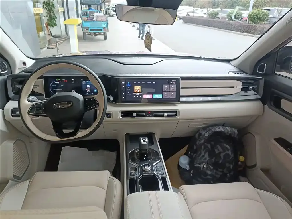 Geely Icon — фото 10
