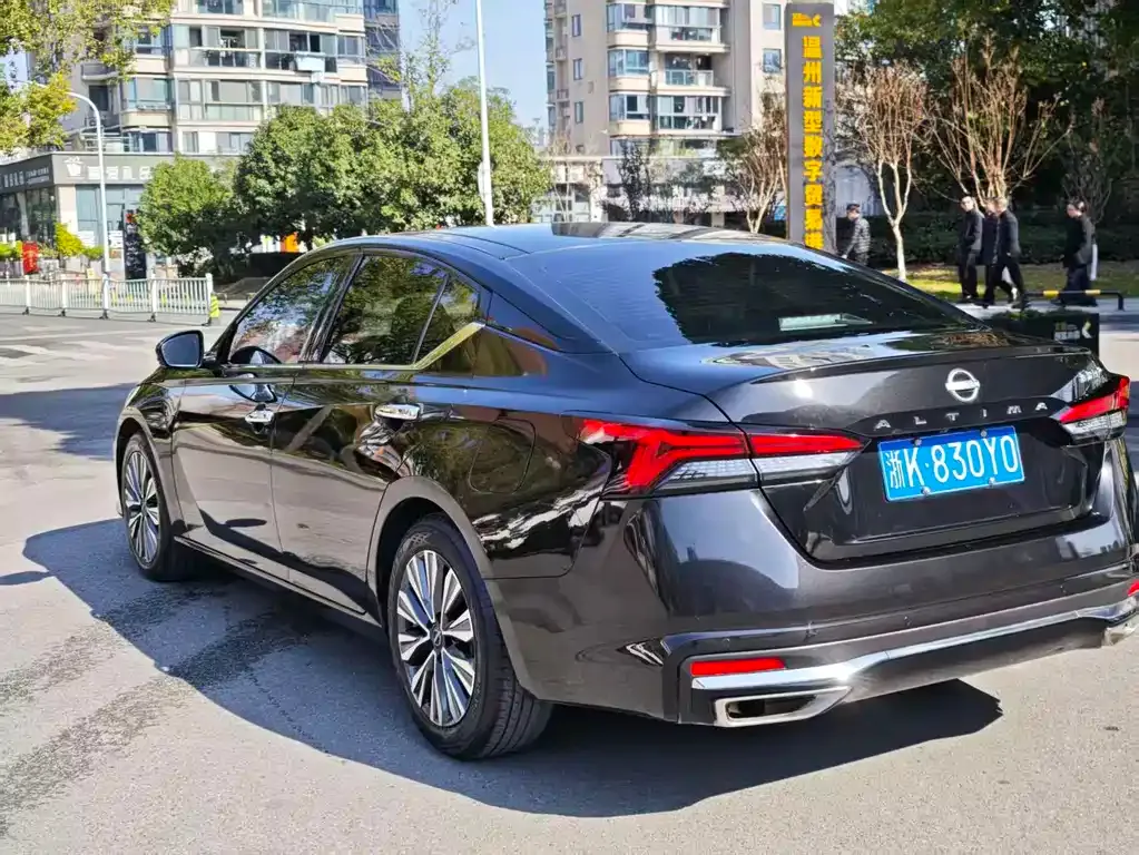 Nissan Teana — фото 10
