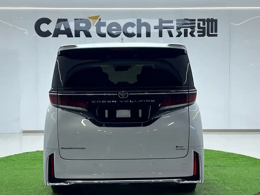 Toyota Vellfire — фото 4