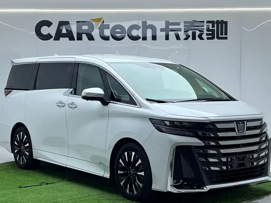 Toyota Vellfire — фото 10