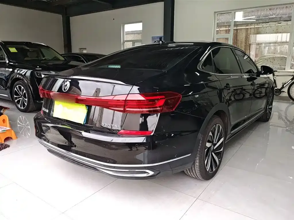 Volkswagen Passat — фото 4