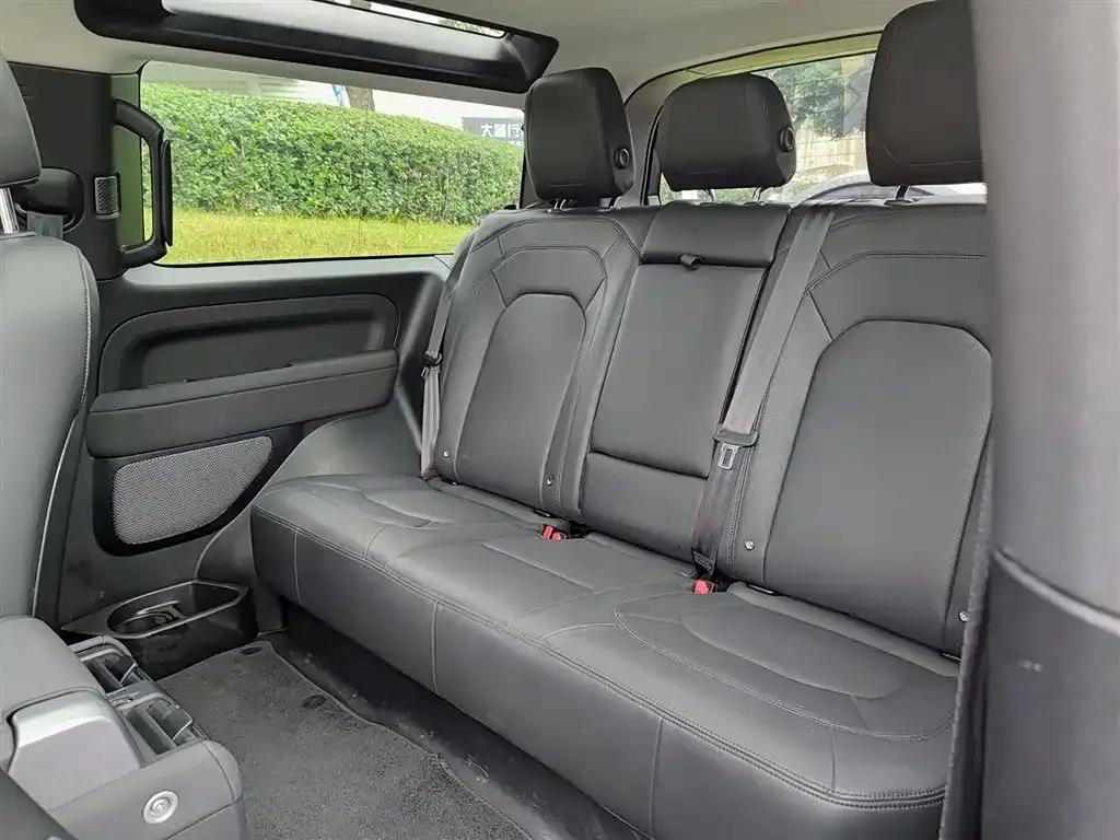 Land Rover Defender — фото 4