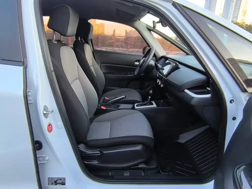 Honda Fit — фото 10