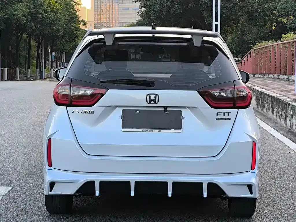 Honda Fit — фото 6