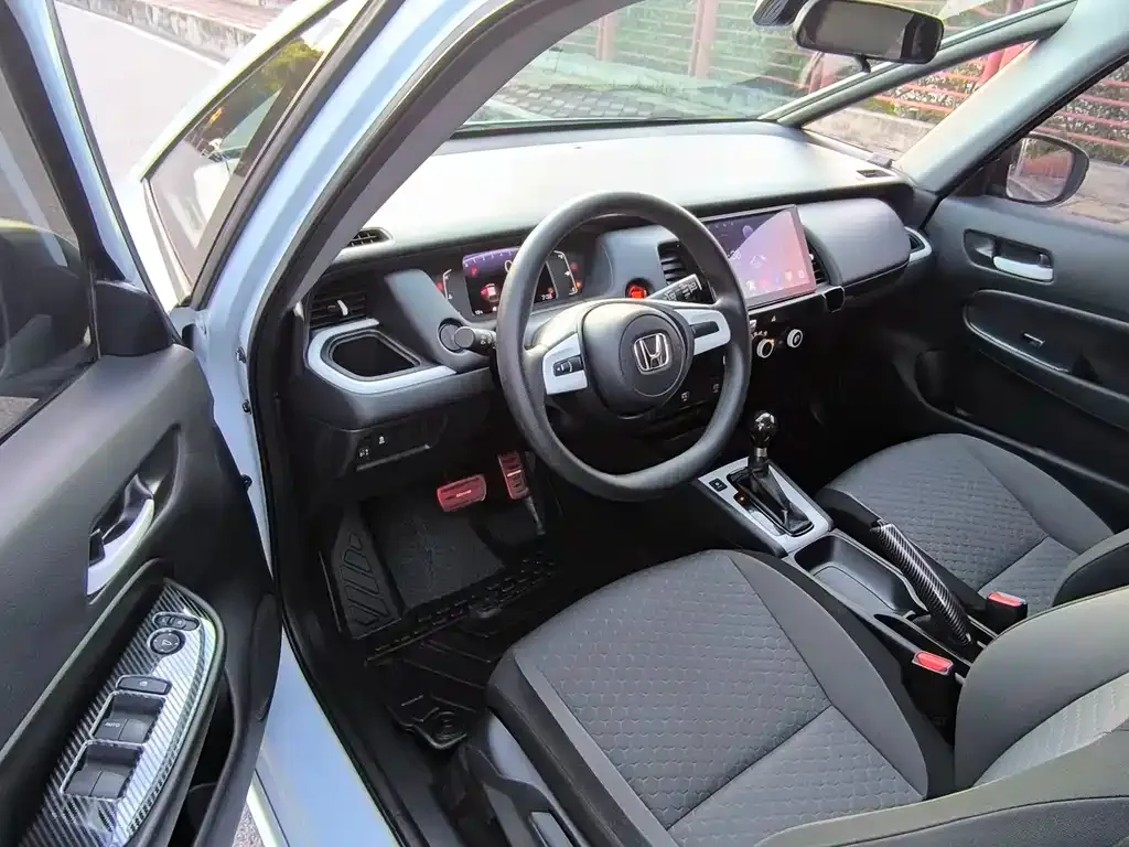 Honda Fit — фото 9