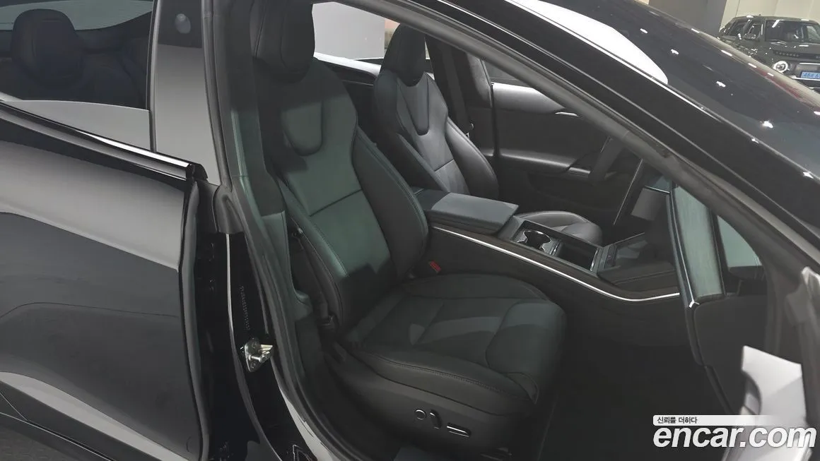 Tesla Model S — фото 10