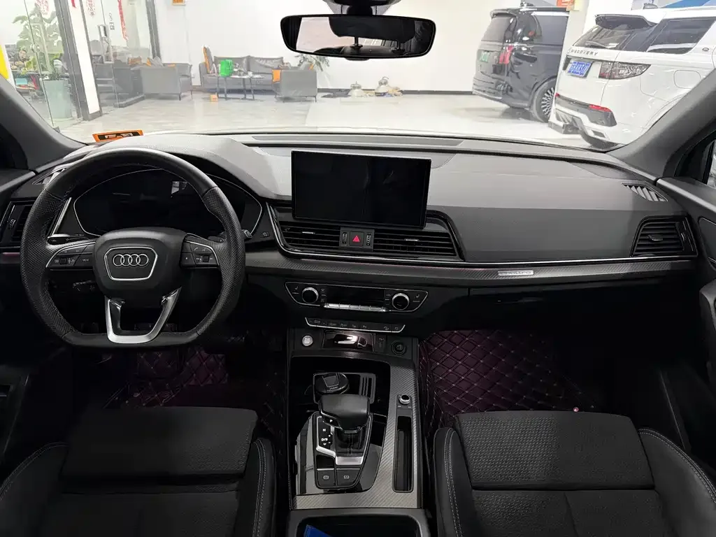 Audi Q5L Sportback — фото 3