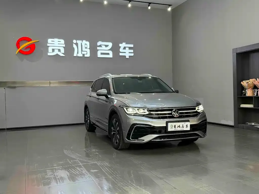 Volkswagen Tiguan L — фото 3