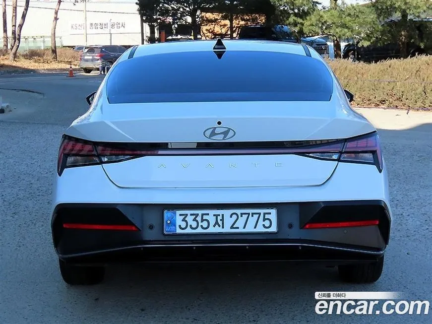 Hyundai AVANTE — фото 3