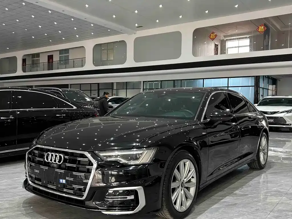 Audi A6L — фото 1