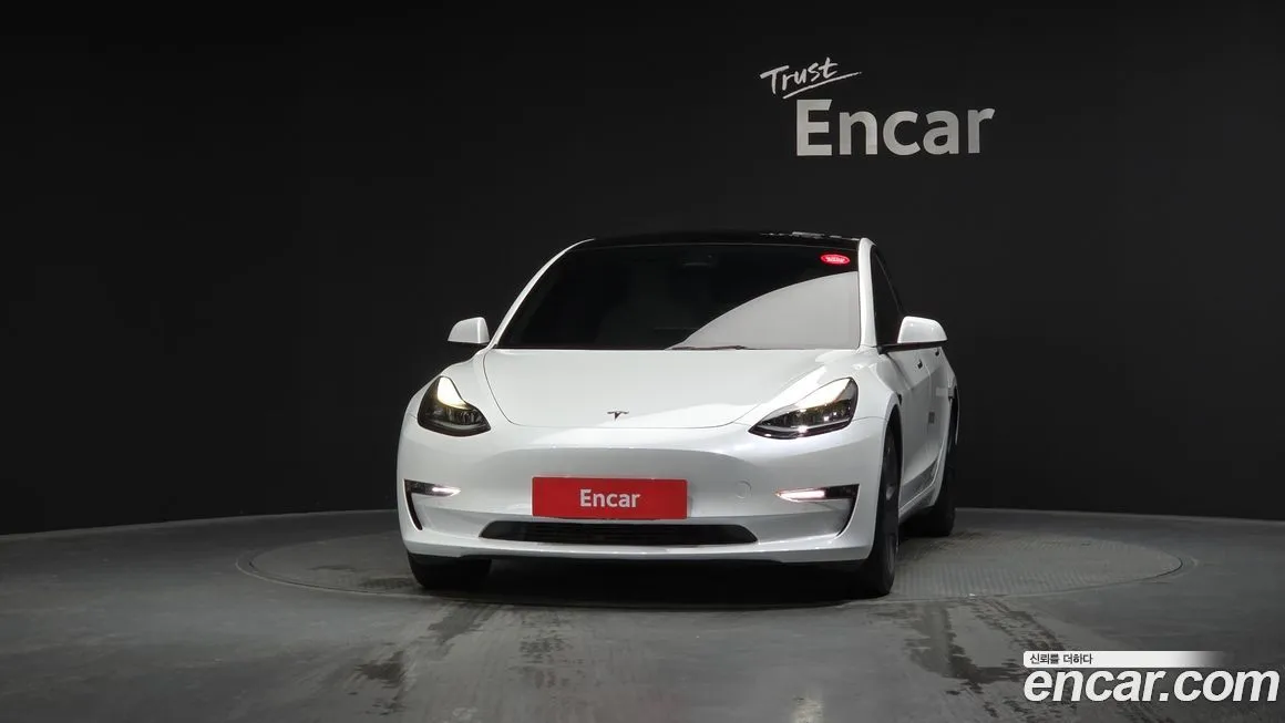 Tesla Model 3 — фото 7