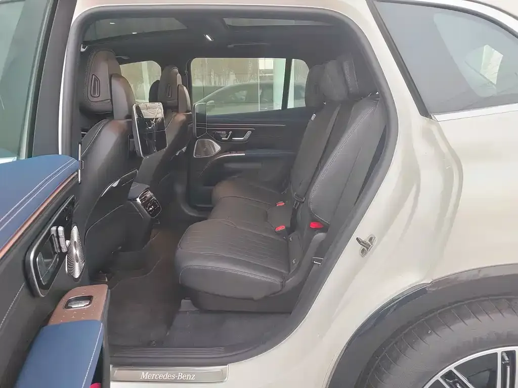 Mercedes-Benz EQS SUV — фото 2