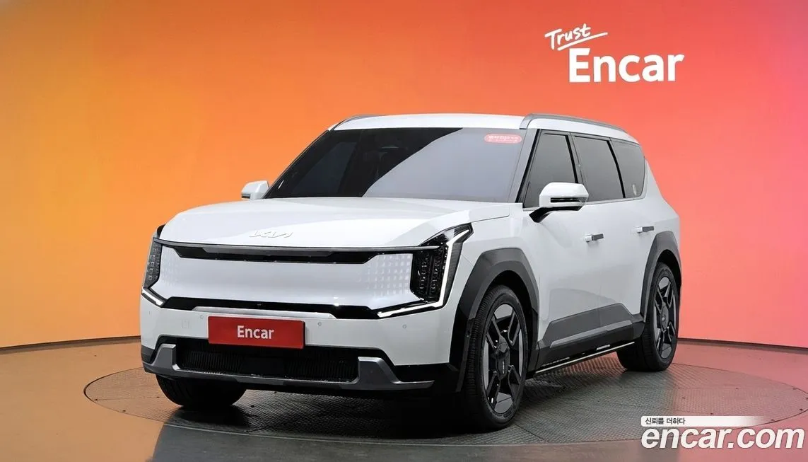 Kia EV9 — фото 1