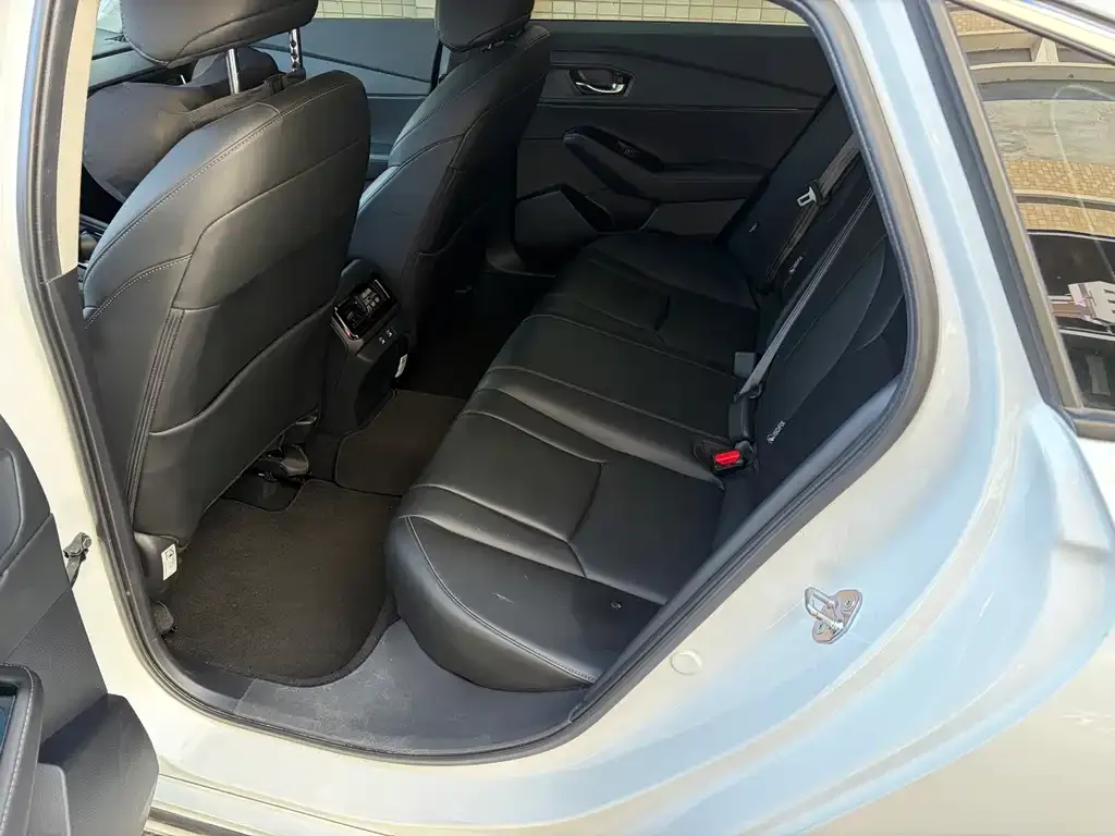 Honda Inspire — фото 6