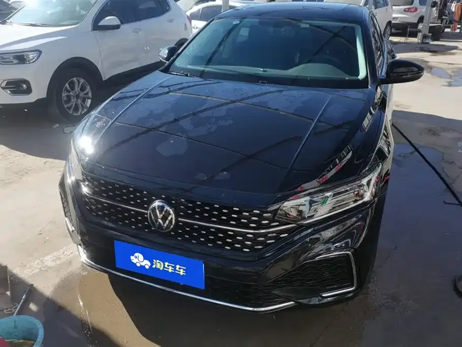 Volkswagen Passat — фото 1