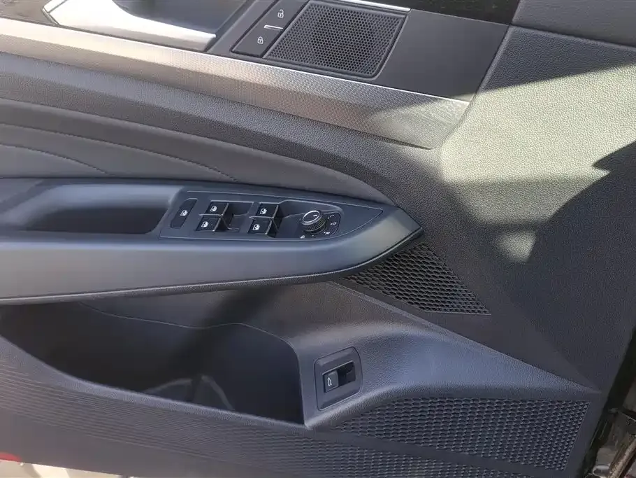 Volkswagen Passat — фото 7