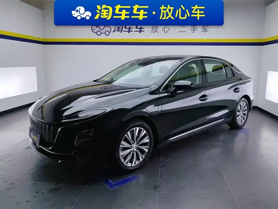 Hongqi E-QM5 — фото 1