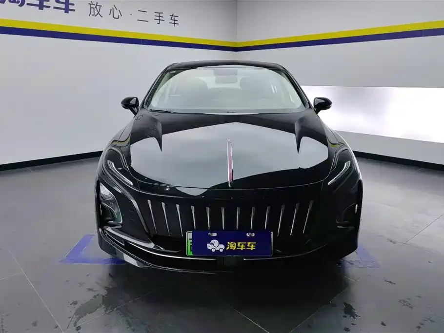 Hongqi E-QM5 — фото 2