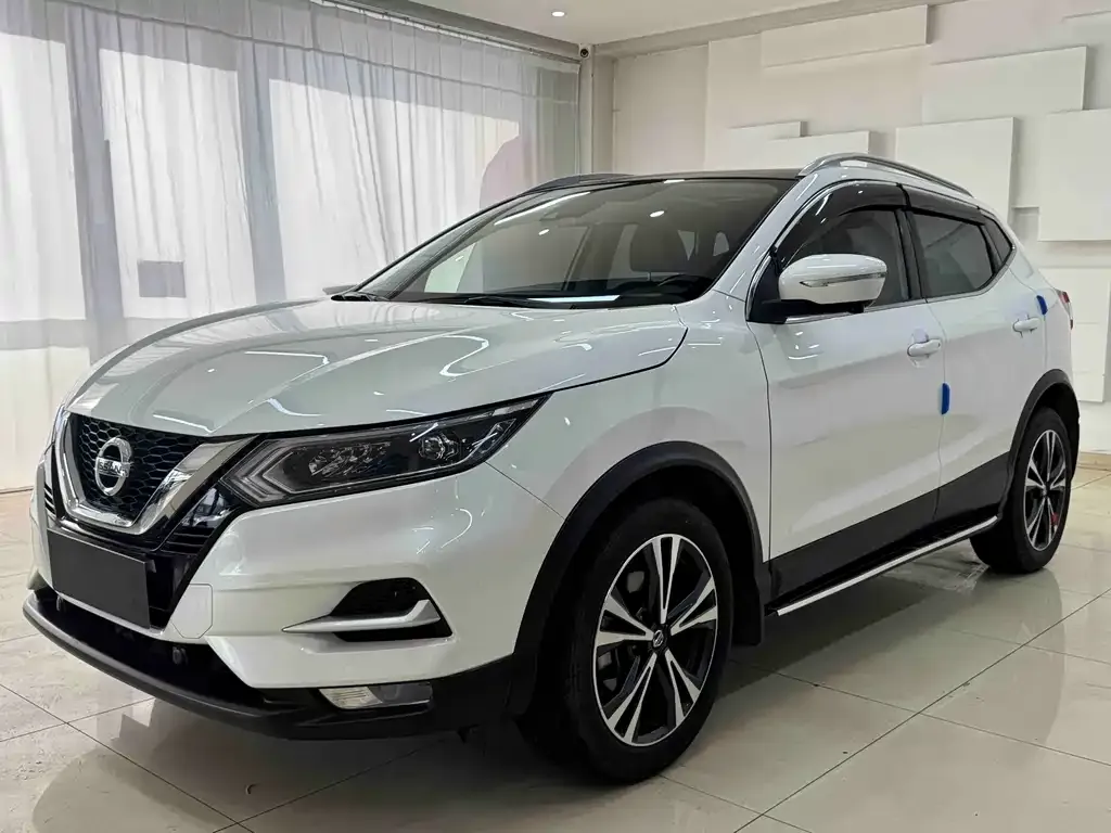 Nissan Qashqai — фото 1