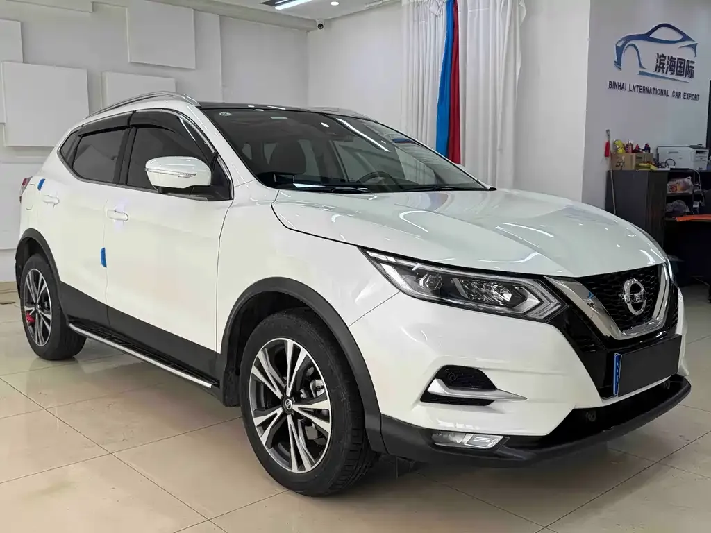 Nissan Qashqai — фото 7