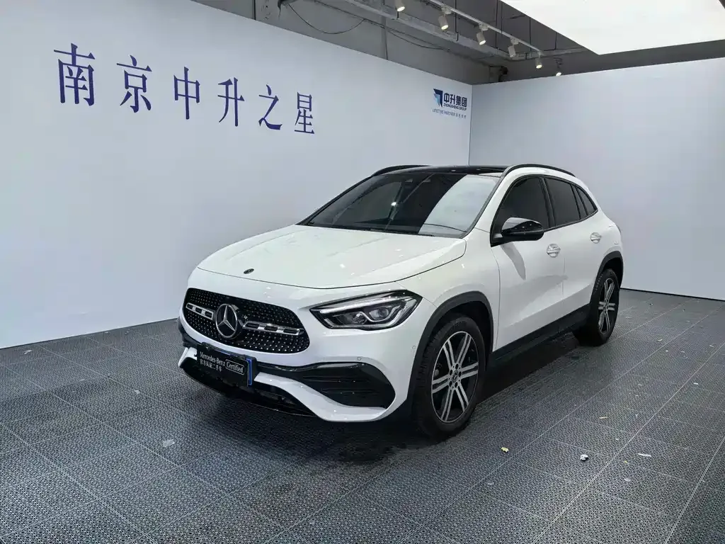 Mercedes-Benz GLA — фото 1