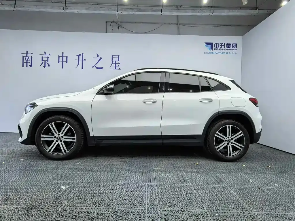 Mercedes-Benz GLA — фото 8