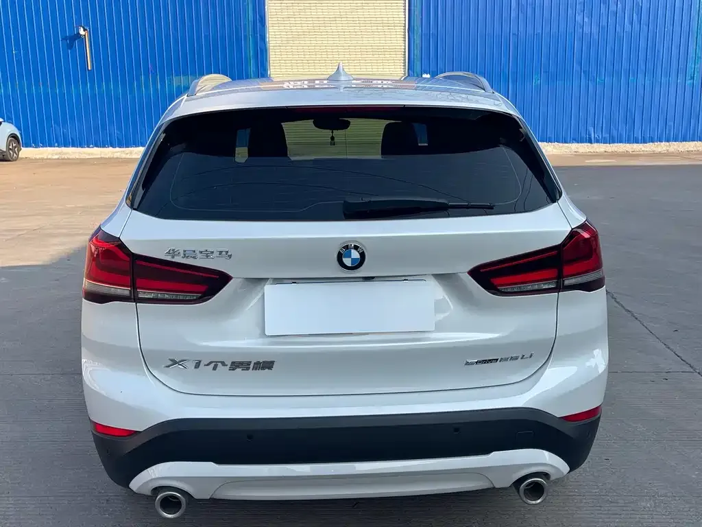 BMW X1 — фото 5
