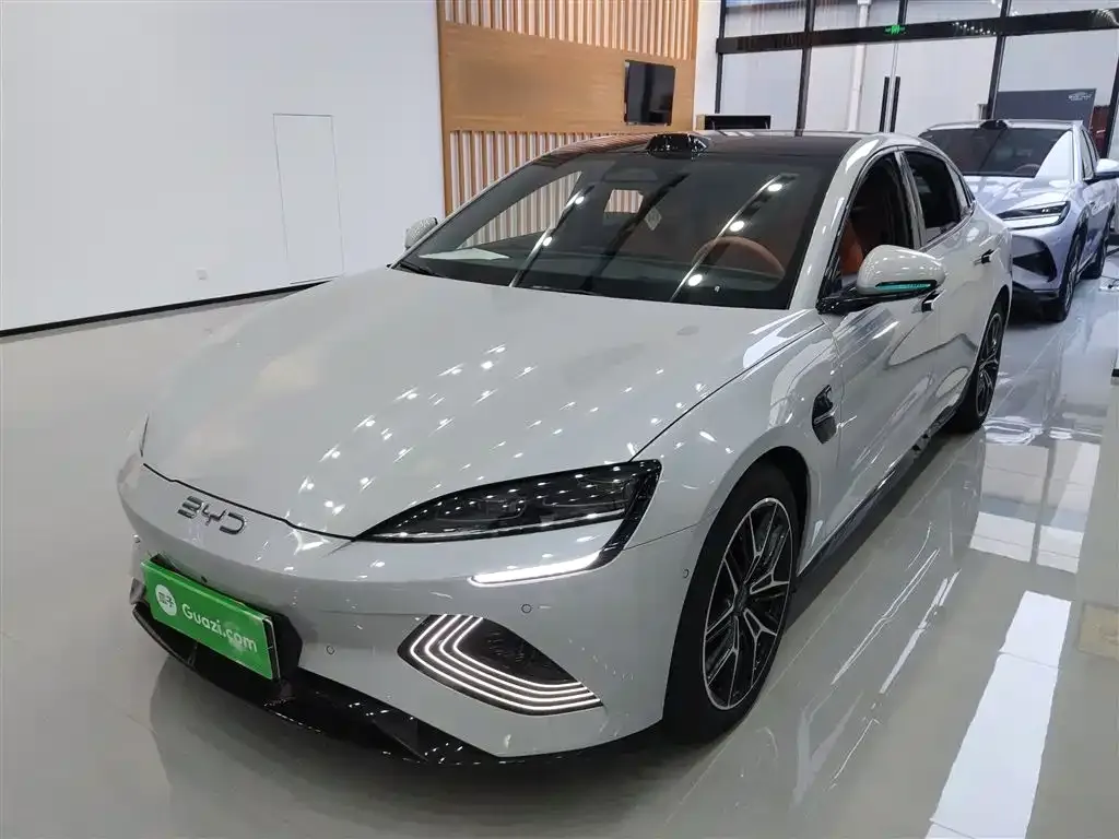 BYD Seal — фото 1