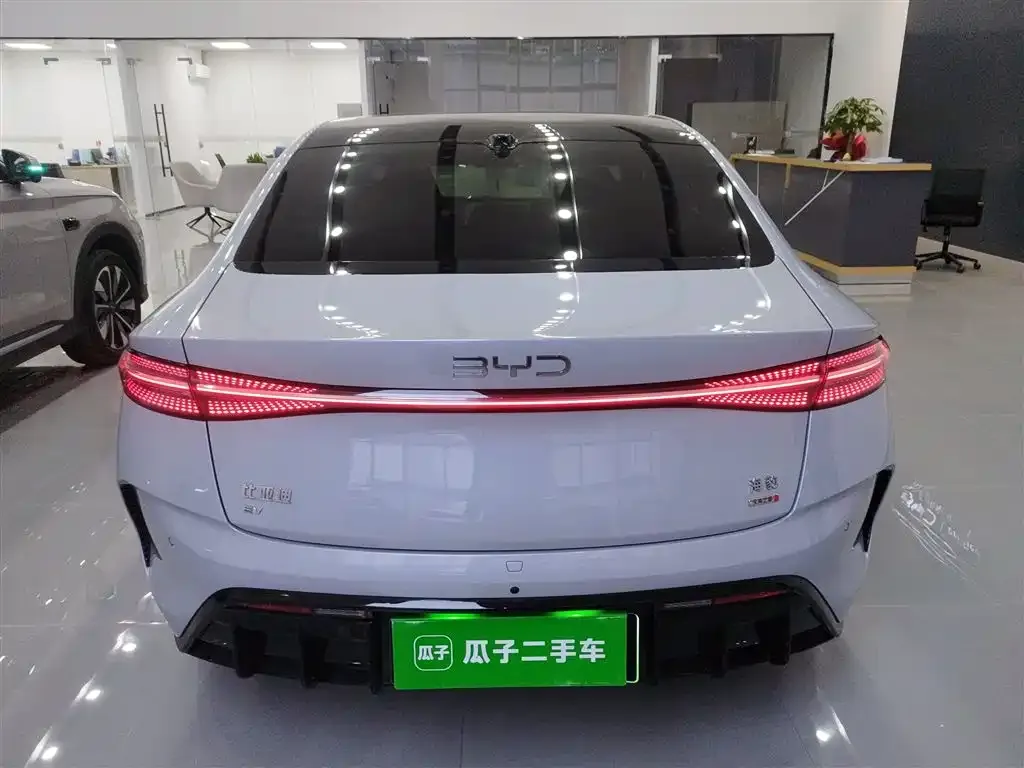 BYD Seal — фото 8