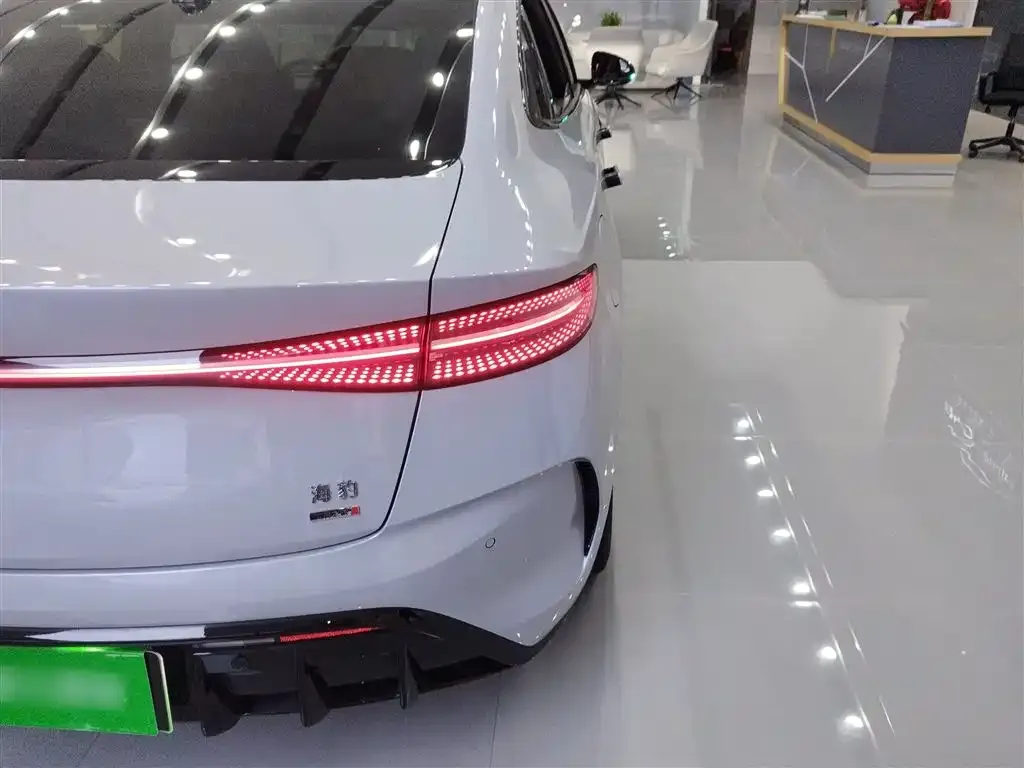 BYD Seal — фото 4