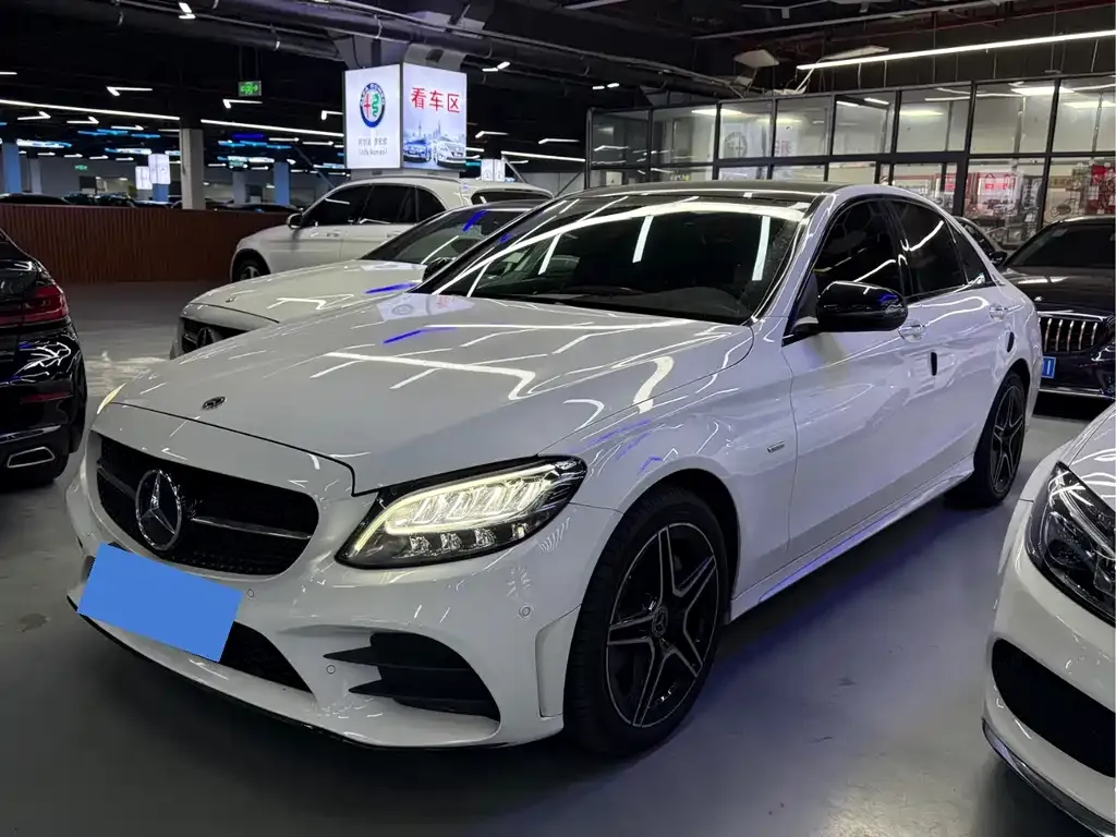 Mercedes-Benz C-Class — фото 1