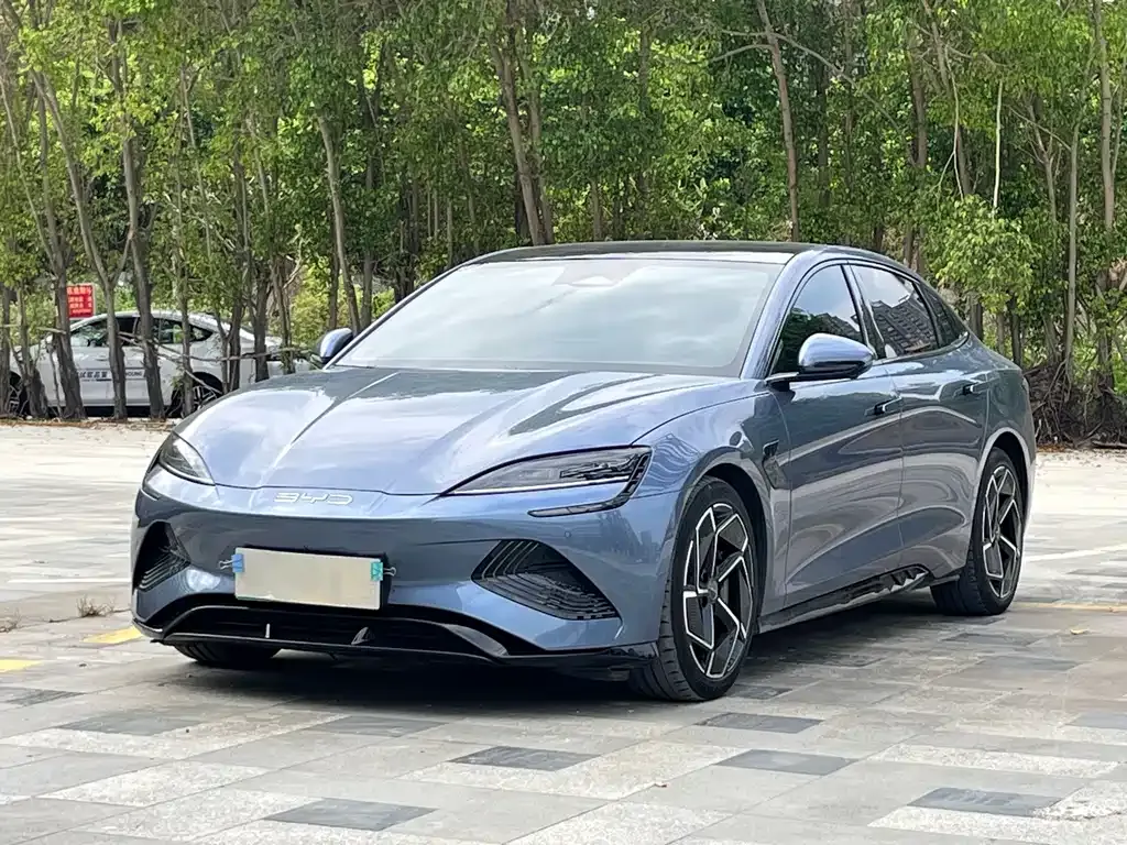 BYD Seal — фото 1