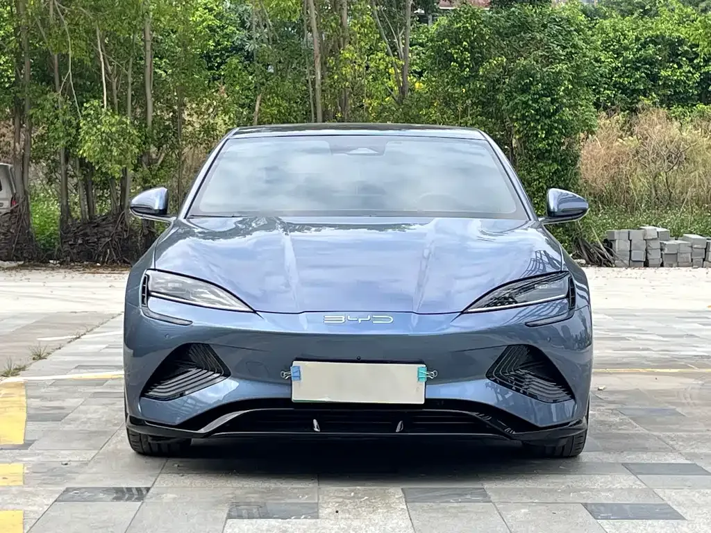 BYD Seal — фото 2