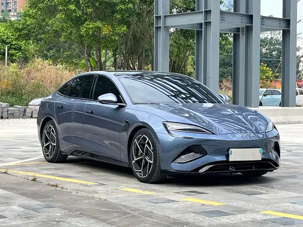 BYD Seal — фото 3