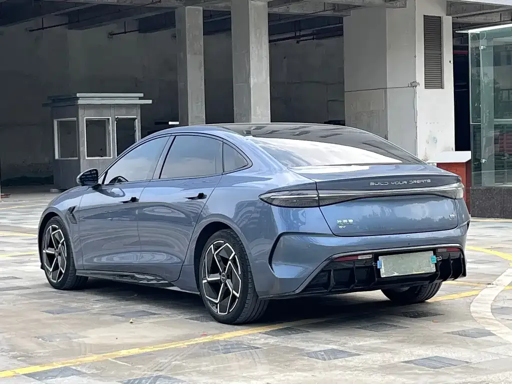 BYD Seal — фото 4