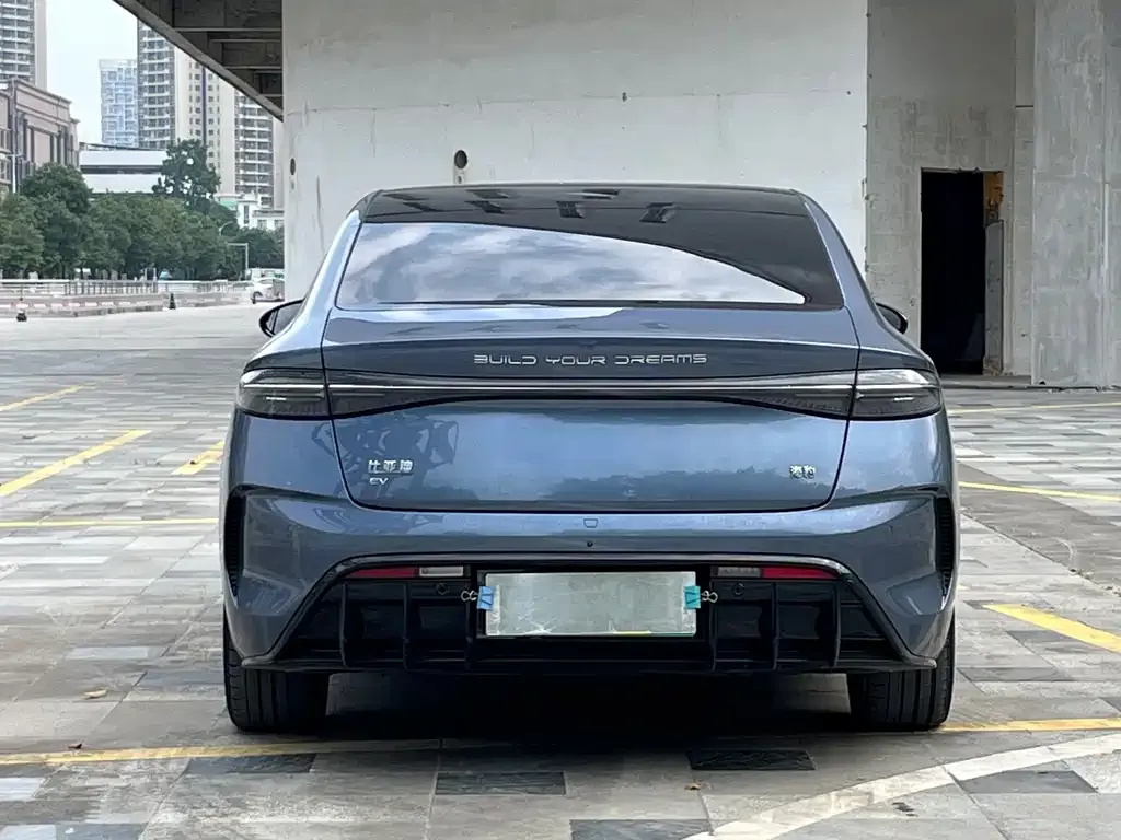 BYD Seal — фото 5