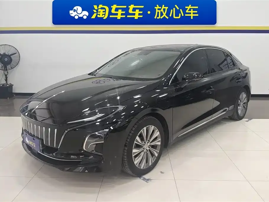 Hongqi E-QM5 — фото 1