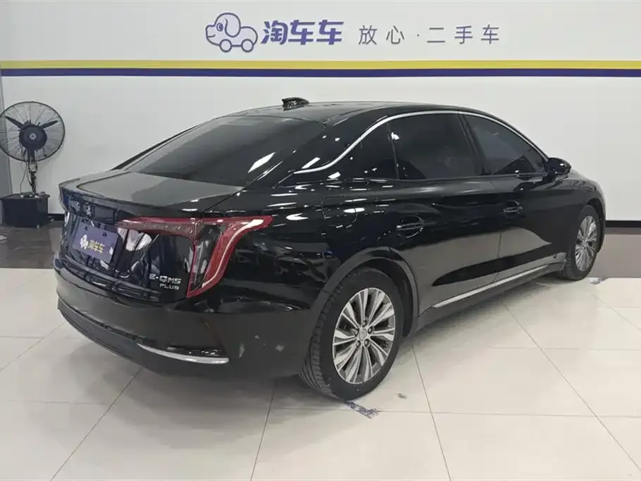 Hongqi E-QM5 — фото 8