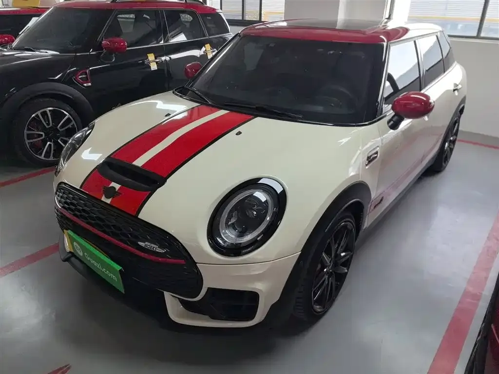 MINI Clubman JCW — фото 9