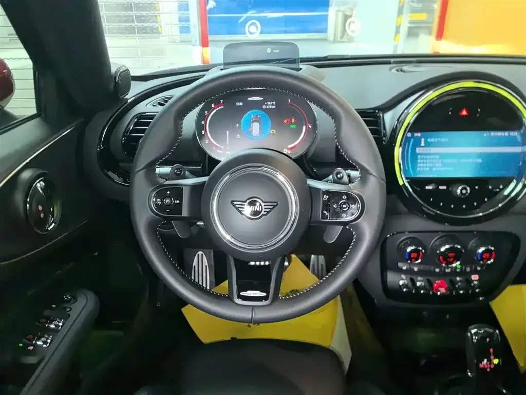 MINI Clubman JCW — фото 10