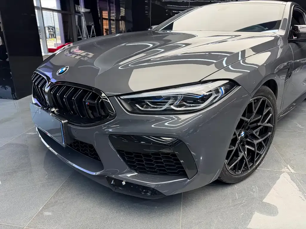 BMW M8 — фото 8