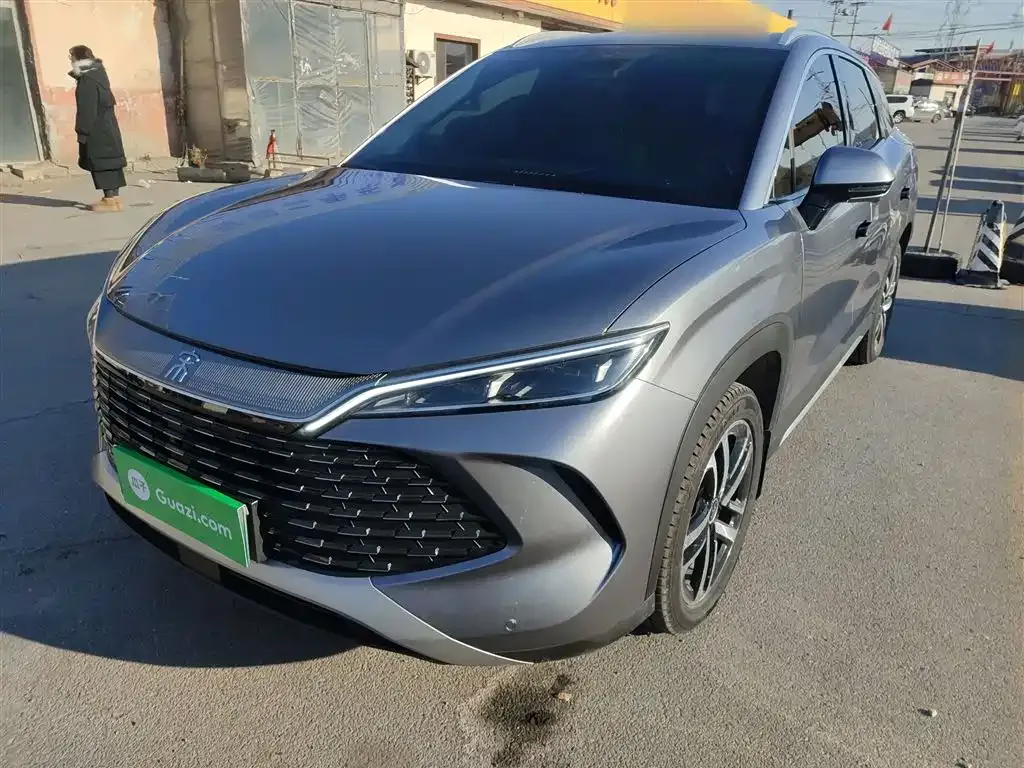 BYD L DM-i — фото 1